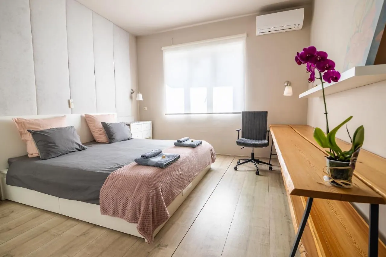 City Center Apartament “Marta” 瓦爾納
